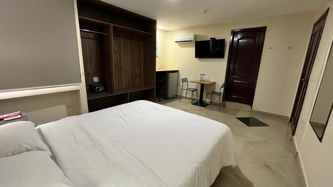 Hotel Varadero Internacional جواياكيل المظهر الخارجي الصورة