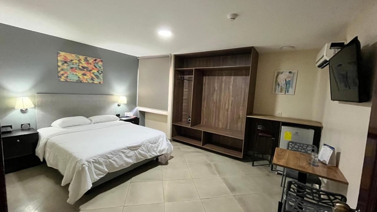 Hotel Varadero Internacional جواياكيل المظهر الخارجي الصورة
